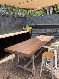 Mesa Barra gris albayalde, fabaricada a mano por artesanos chilenos, madera noble