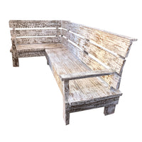 Terraza Albayalde Blanca, con detalles rústicos pero manteniendo una línea más acabada y prolija. Fabricada en madera reciclada y de demolición. Medidas: 220 x 130 cm.