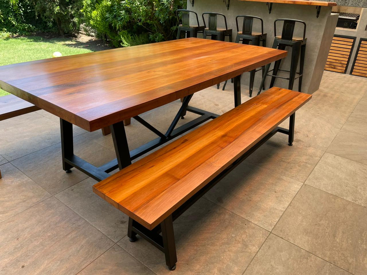 Mesa Comedor Roble Fierro A con Bancas