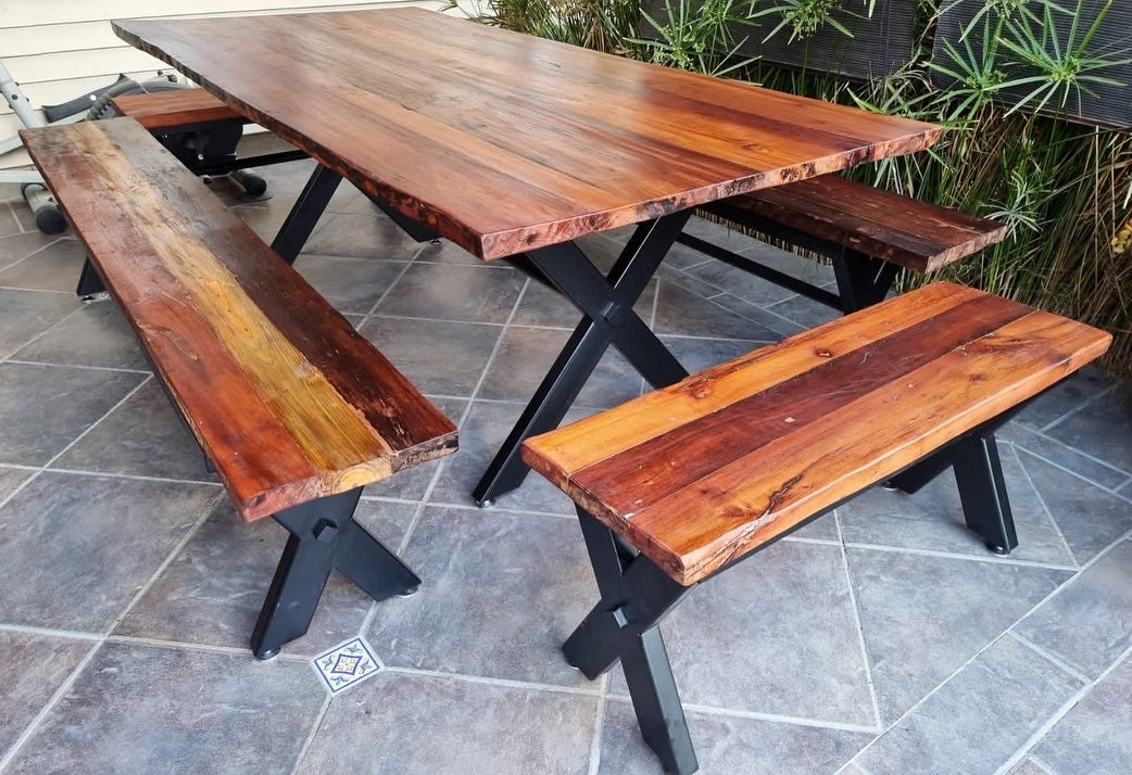 Mesa Comedor Roble Fierro X con 4 Bancas