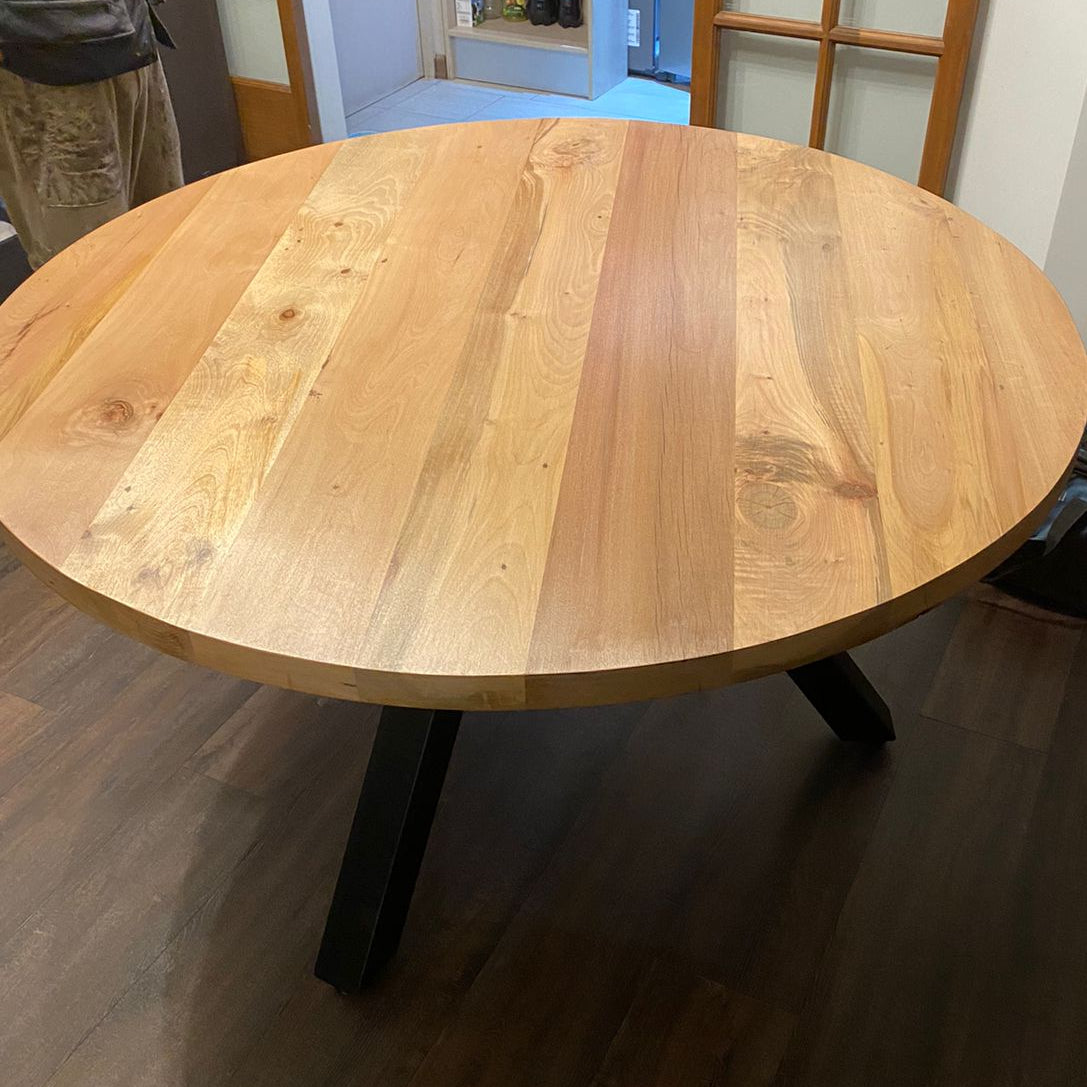 Mesa de madera maciza roble fabricación chilena