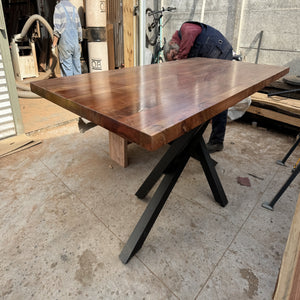 Alhue Table