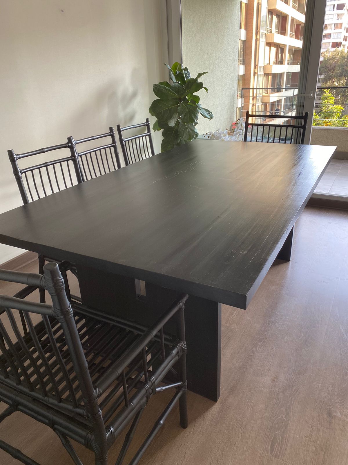 Mesa Comedor Roble Pentu Negra