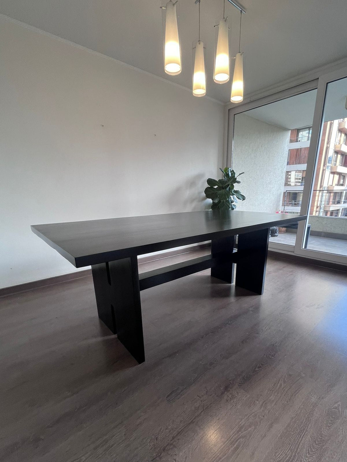 Mesa Comedor Roble Pentu Negra