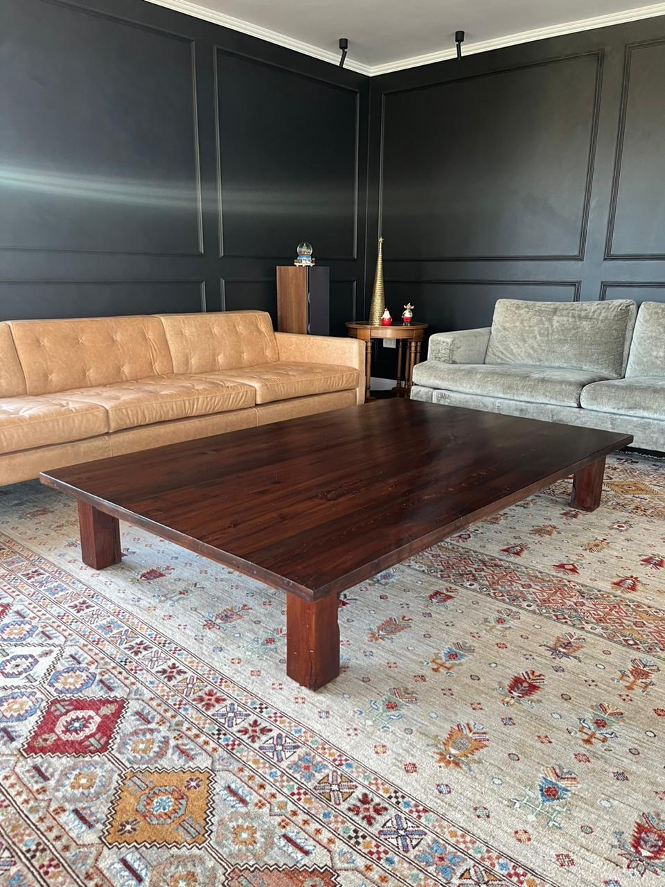 Mesa de centro de roble de demolición hecha a mano por artesanos chilenos