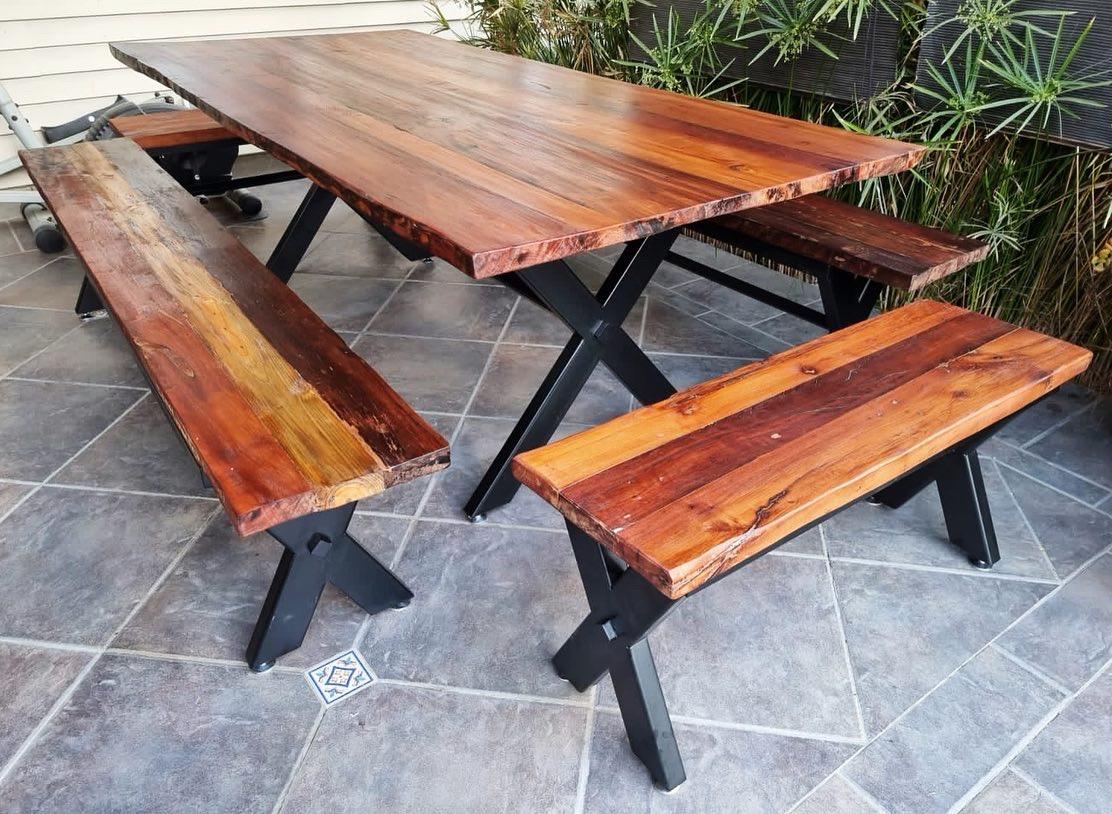 Mesa Comedor Roble Fierro X con Bancas