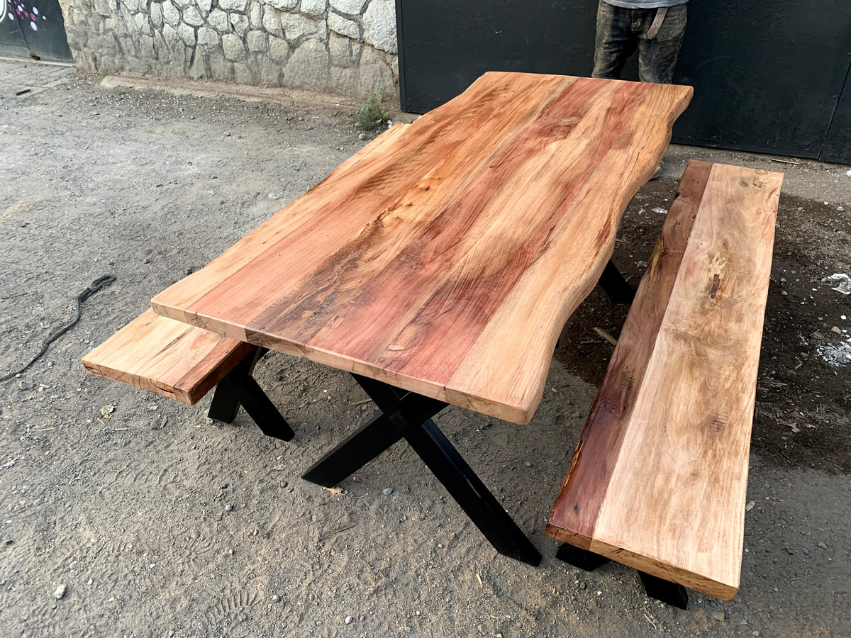 Mesa Comedor Roble Crudo Fierro X con Bancas
