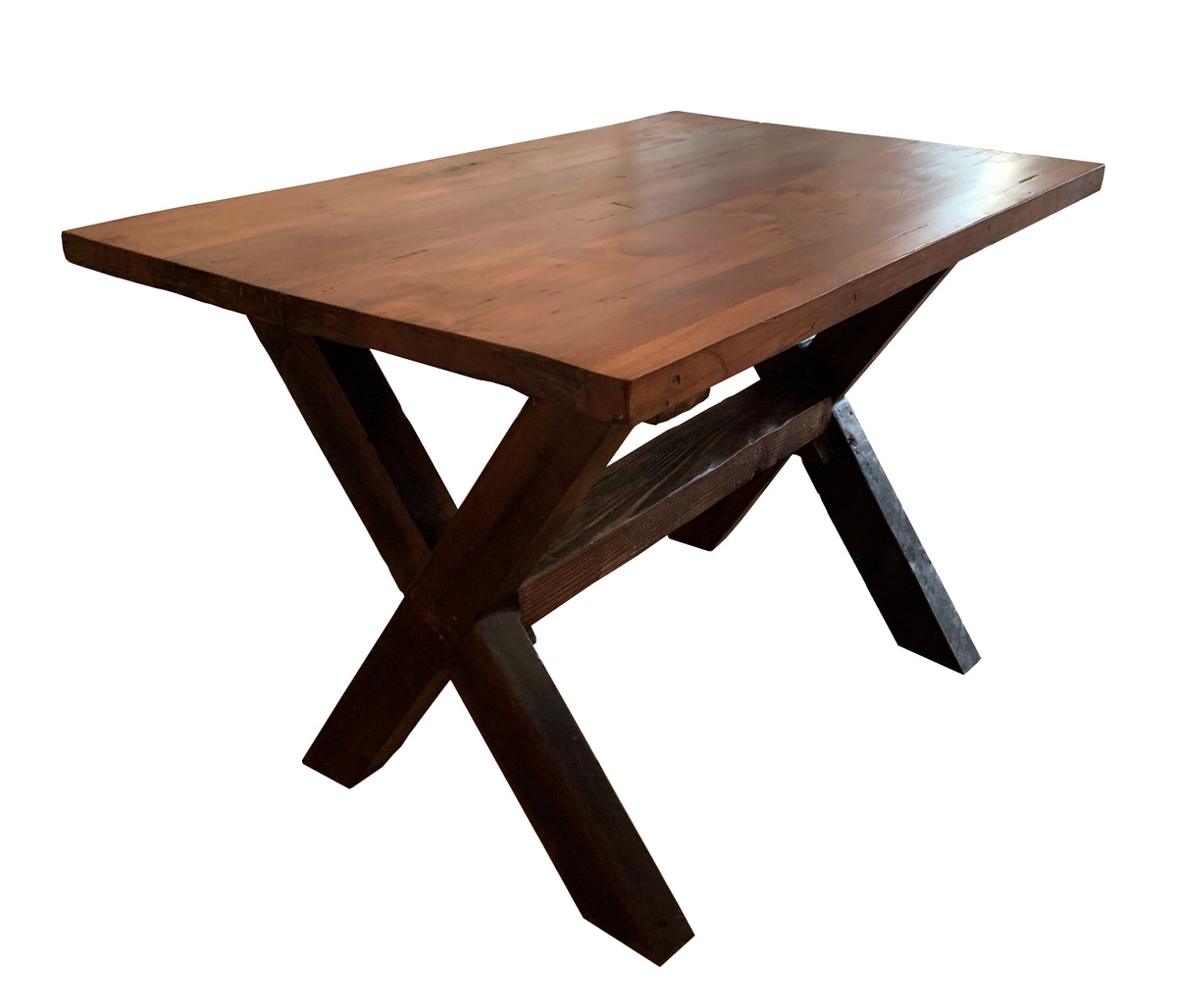 Mesa Comedor. Su pata en X ayuda a evitar problemas al sentarse, tanto con sillas como con bancas. Mesa de Roble de Demolición trabajada con productos naturales.