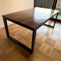 El Fierro al ser más amplio armoniza con la madera de demolición y se crea un todo con muchísima personalidad. Ideal para quienes gustan de amplitud a la hora de usarla.