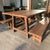 Mesa Comedor. La versión rústica de nuestra mesa Campestre, trabajada con madera reciclada y productos naturales. Considera dos bancas laterales.