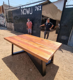 Alhue Table